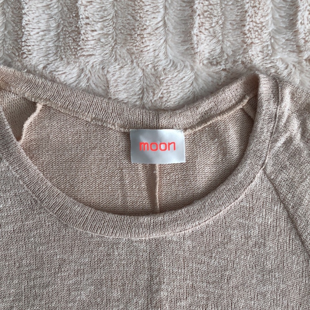 Moon Sweater - Picture 4 of 4